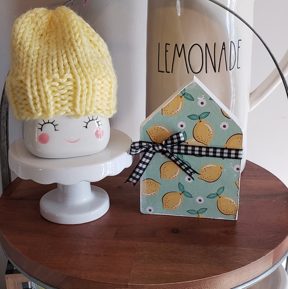 Wooden house accent lemons/buffalo check - Picture 1 of 3